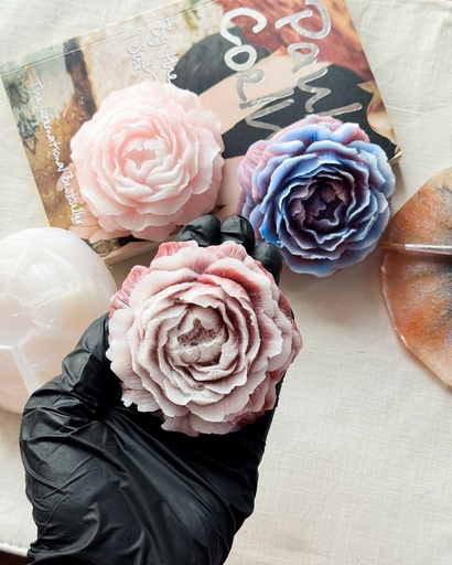 [PK9674-GN-GEN-029874] Peony Candle 1