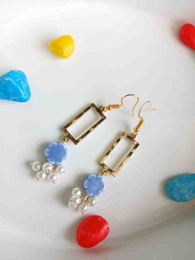 Trendy earrings 