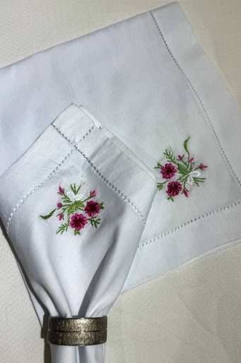 [12-m-25] Flower Napkins