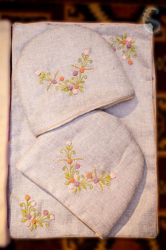 [VC-EG-TC-6] TC-6 Grey Jacquard Tea Cozies and Tray Mats Set