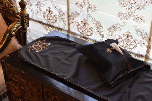 [VC-EG-VS-6] VS-6 Black Velvet Formal Runner and Tissue Box Cover Set