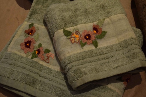 [VC-EG-T-1] T-1 Green Towels Set of 2