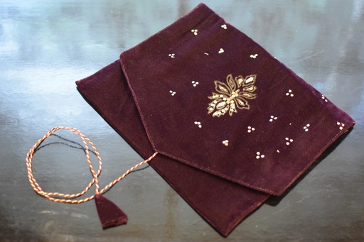 [VC-EG-VI-9] VI-9 Maroon Quran Pak Cover