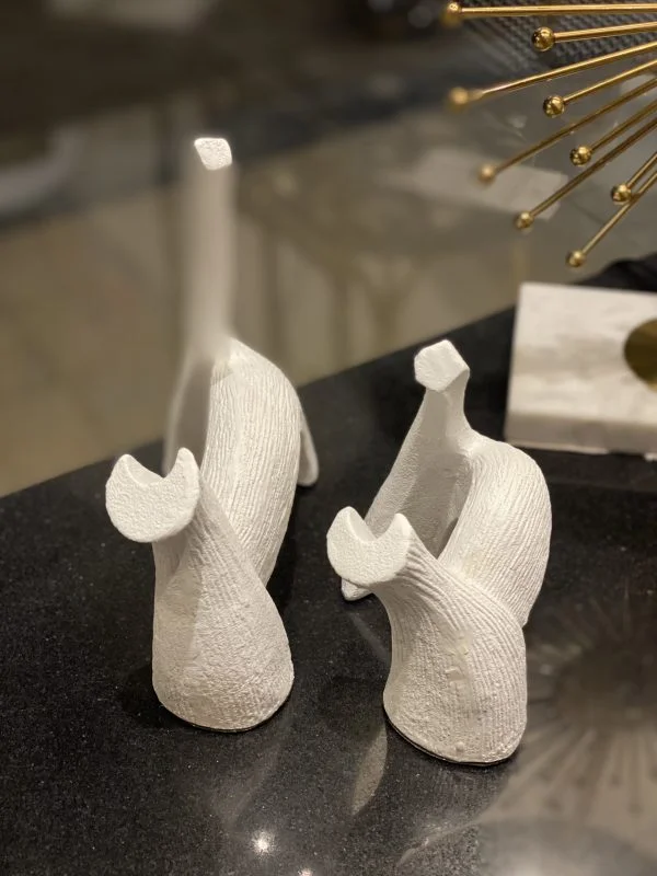 [VC-RAKH-002] White Cat Sculpture