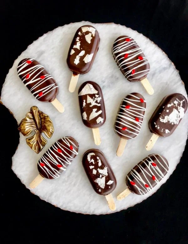 [VC-RAKH-MP-LF-10103] Leaf Platter – White