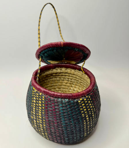 [VC-NUQ-197] Handwoven Multi-Colour Basket Clutch