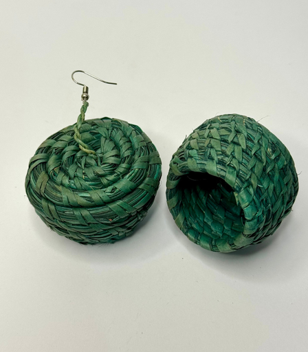 [VC-NUQ-219] African Green Basket Shaped Earrings