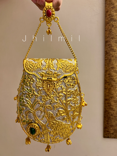 [VC-JHIL-012] Sunehri Glow Clutch- Design 4