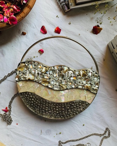 [VC-JHIL-026] Mother pearl Handcrafted Luxury Clutch