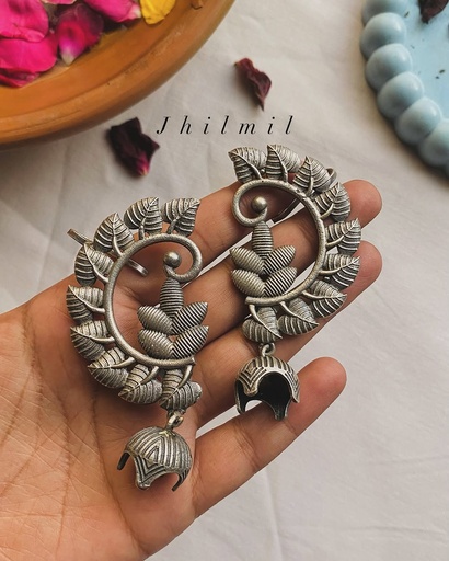 [VC-JHIL-330] Premium Leaf Earcuff