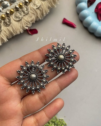 [VC-JHIL-335] Oxidized Studs - A