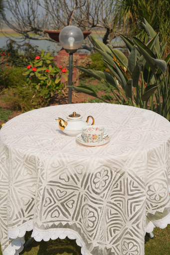 [7.DN.26] Royal Veil Dining Set