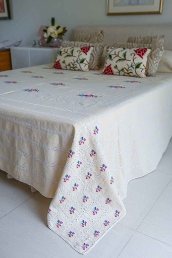 [1.BC.25] Crochet Tarkashi Bed Sheet