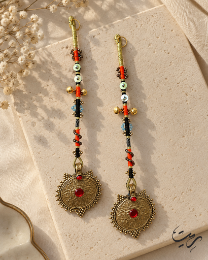 Ear studs with sahary